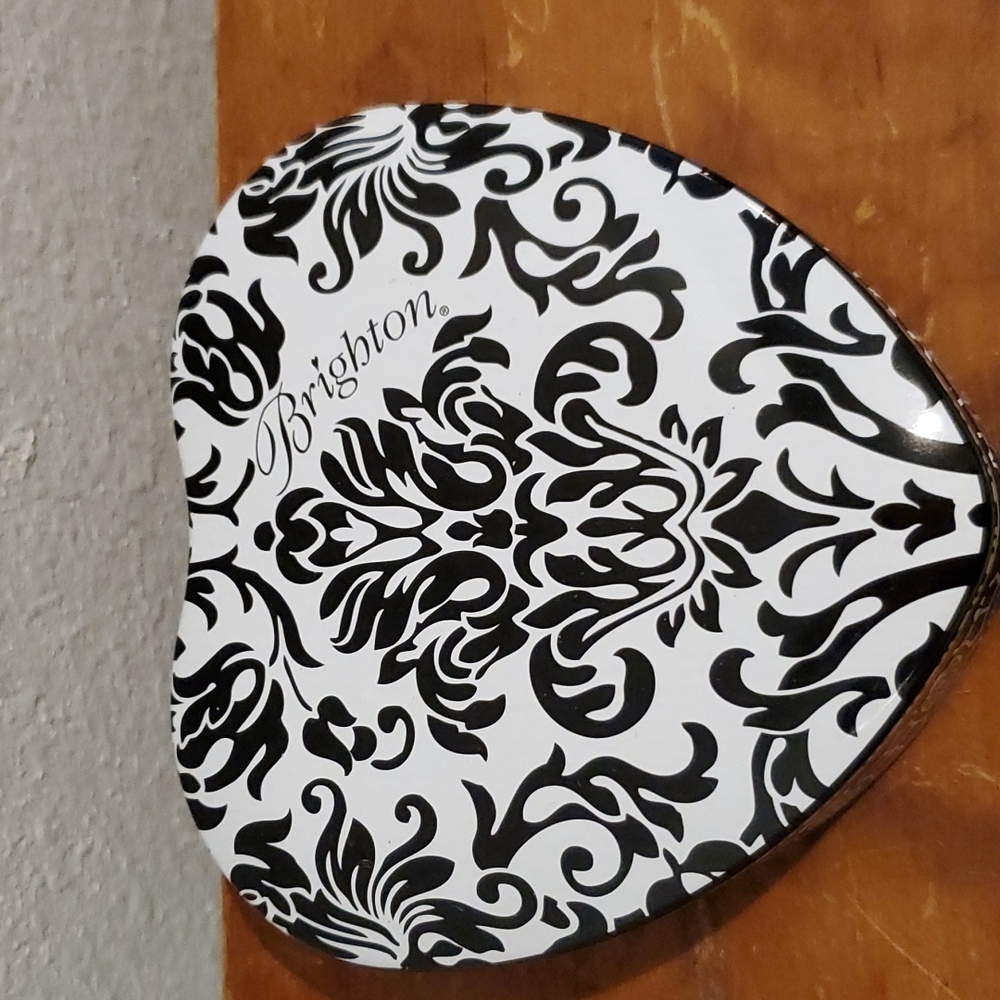 NEW* Brighton heart shaped jewelry tin